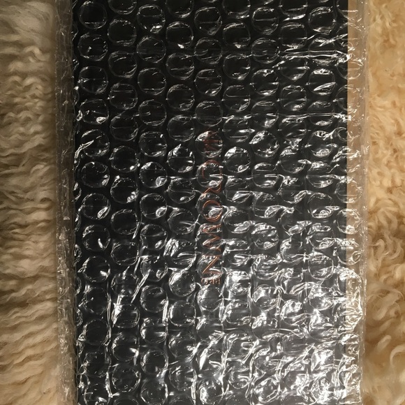 Crown Brush Fuego Eyeshadow Palette - Picture 11 of 13